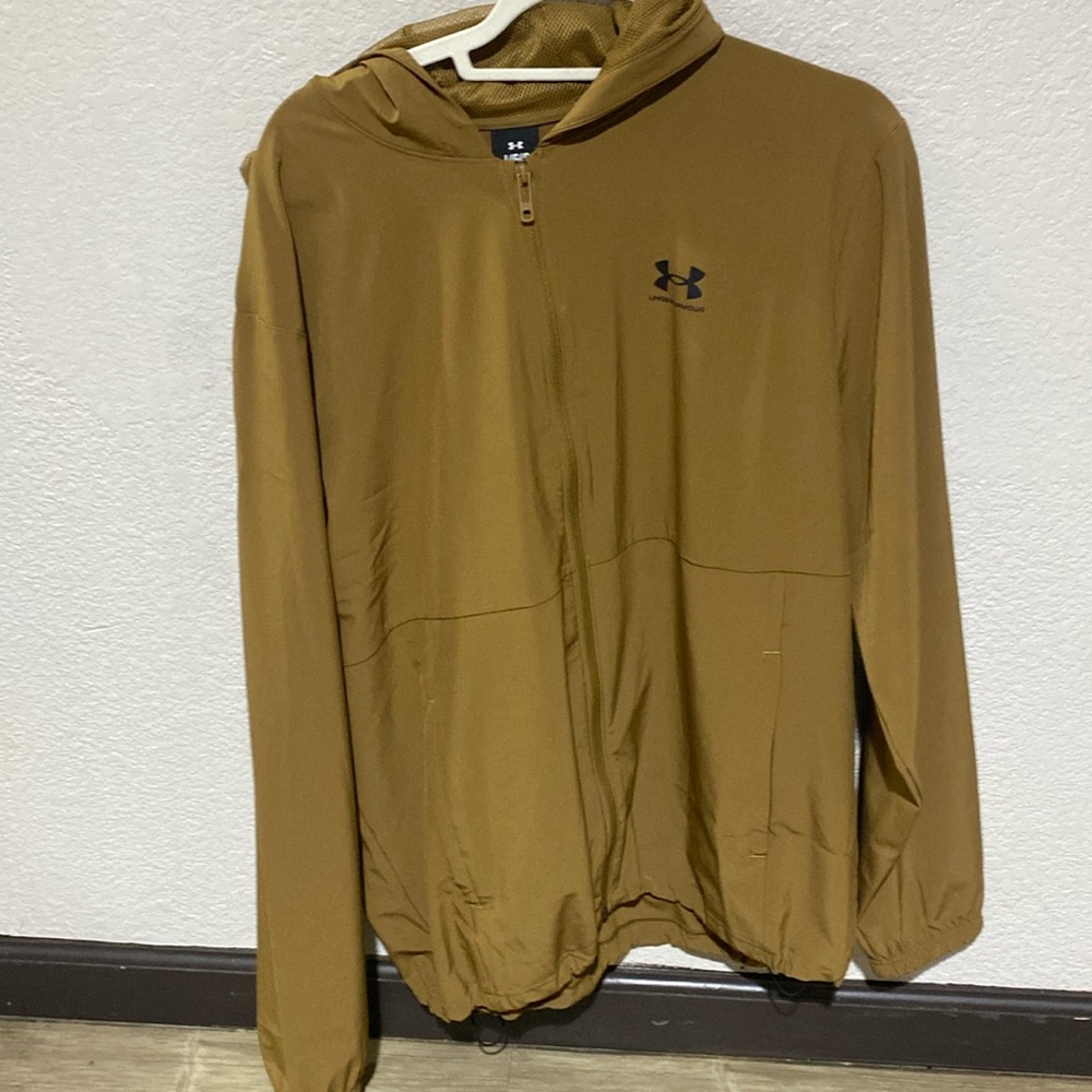 Under armour lightweight jacket new never been worn